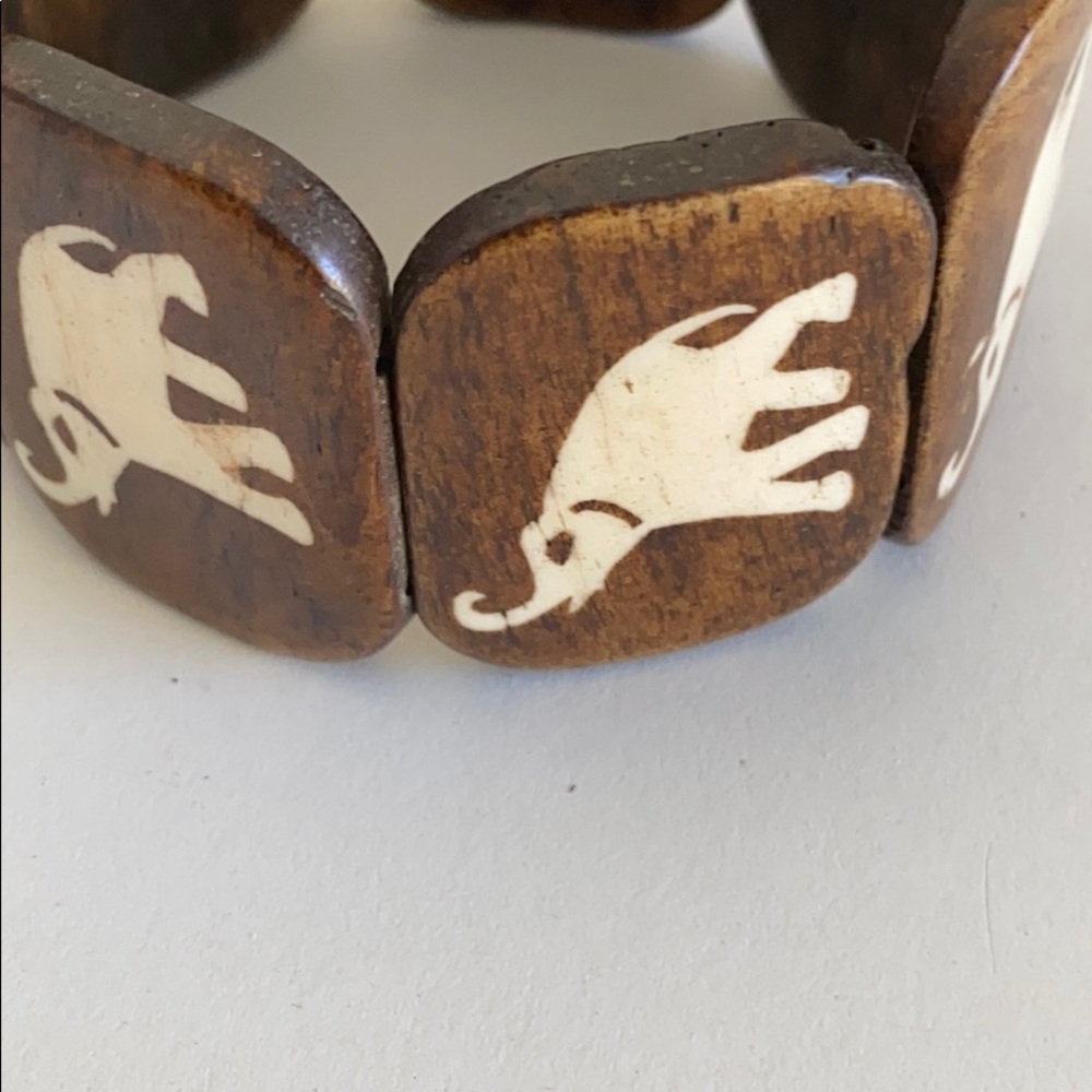 Stretch elephant bracelet.